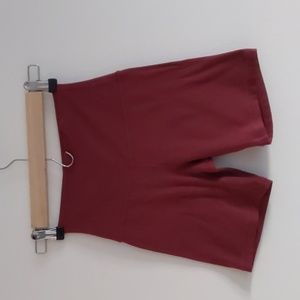 lululemon Align High-Rise Short 6"	Mulled Wine	Size: 2